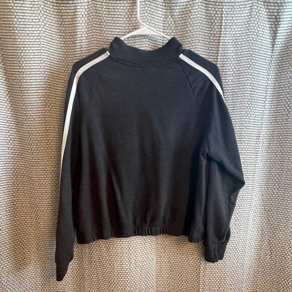 Torrid Cropped Pullover - Picture 3 of 3